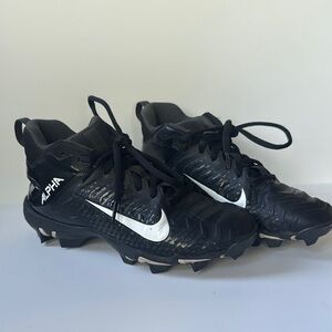 Nike Kids Black and White Alpha Football Cleats